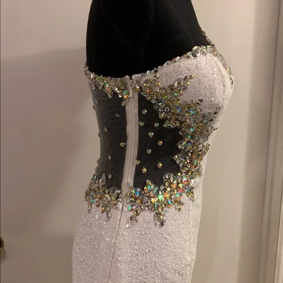 Clarisse White One Shoulder Sequin Dress Size 3/4 - Picture 5 of 17